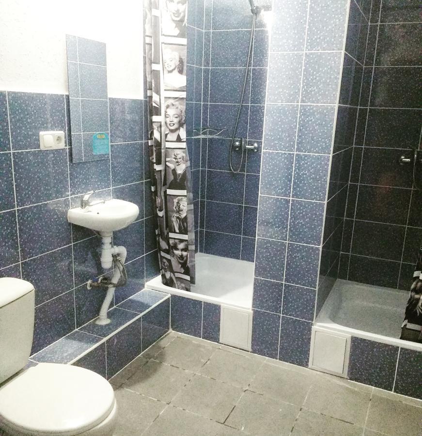 Yourhostel Saperka キエフ エクステリア 写真